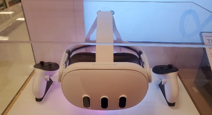 Meta Quest 3 VR Bundle